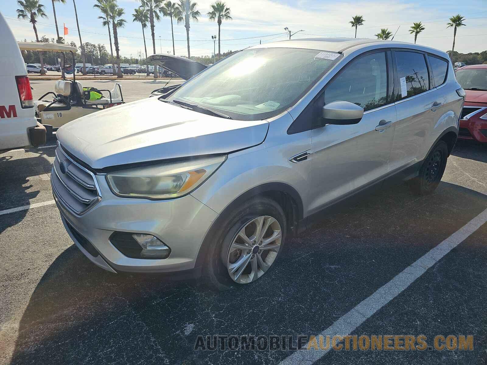 1FMCU0G92HUC52368 Ford Escape 2017