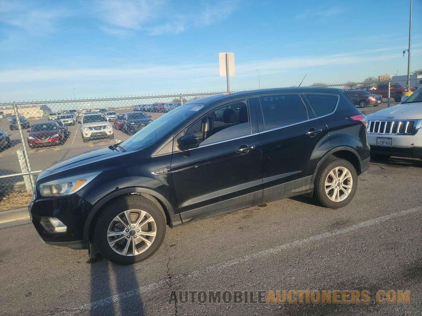 1FMCU0G92HUC52760 Ford Escape 2017