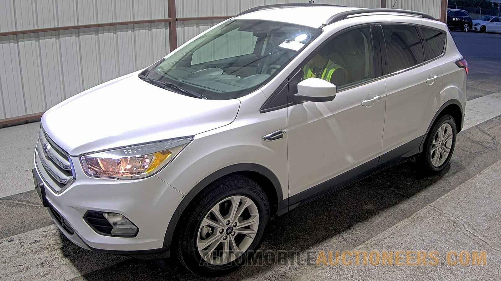 1FMCU0G93JUC38596 Ford Escape 2018