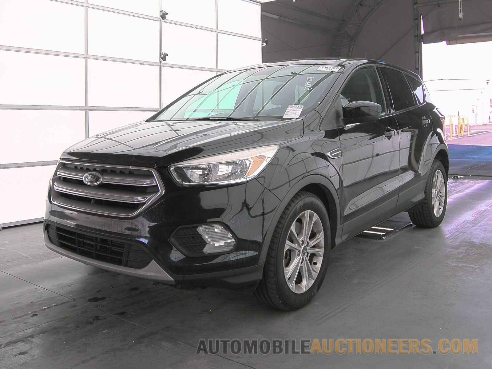 1FMCU0G94HUC52288 Ford Escape 2017