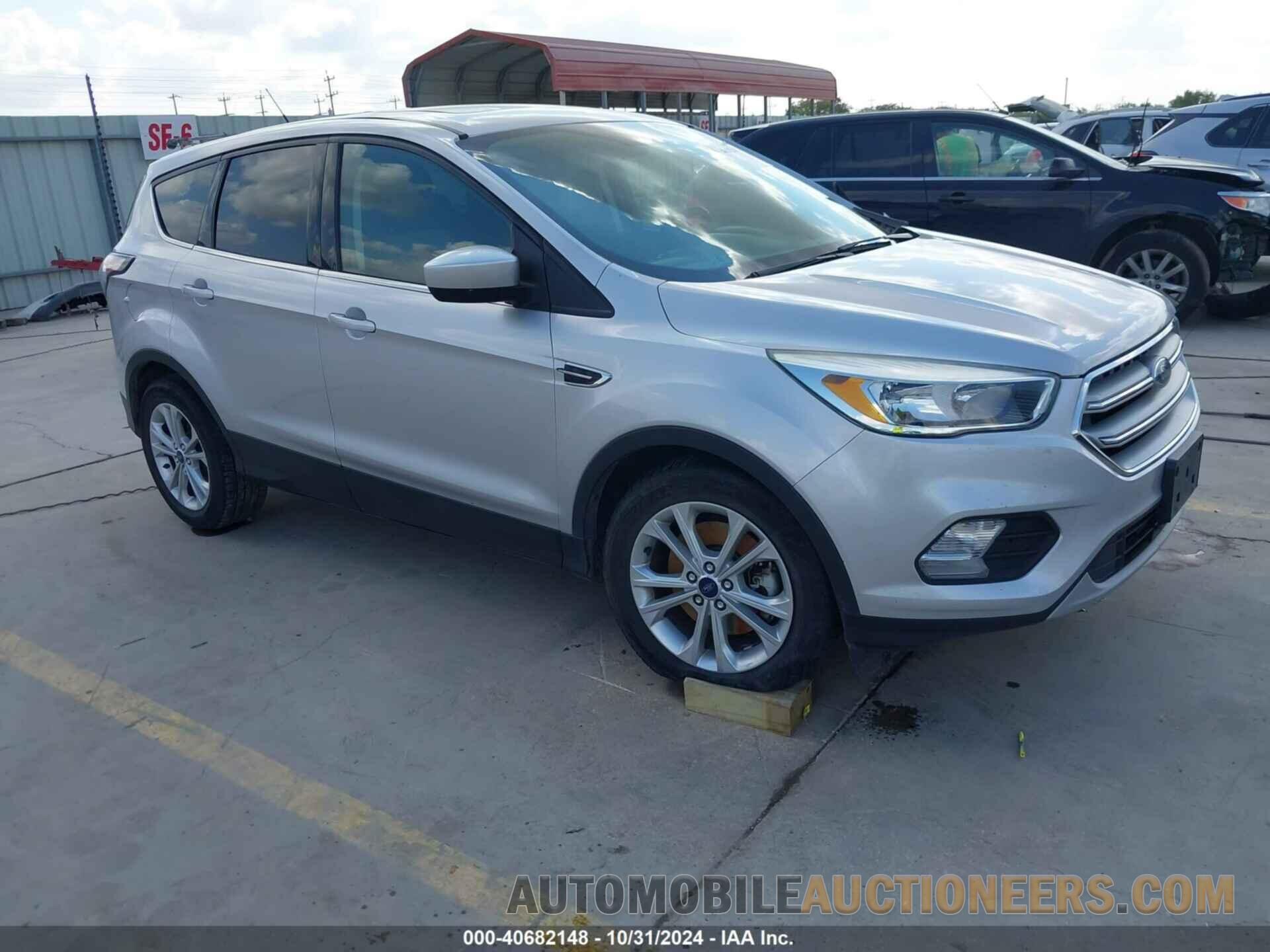 1FMCU0G95HUB04716 FORD ESCAPE 2017