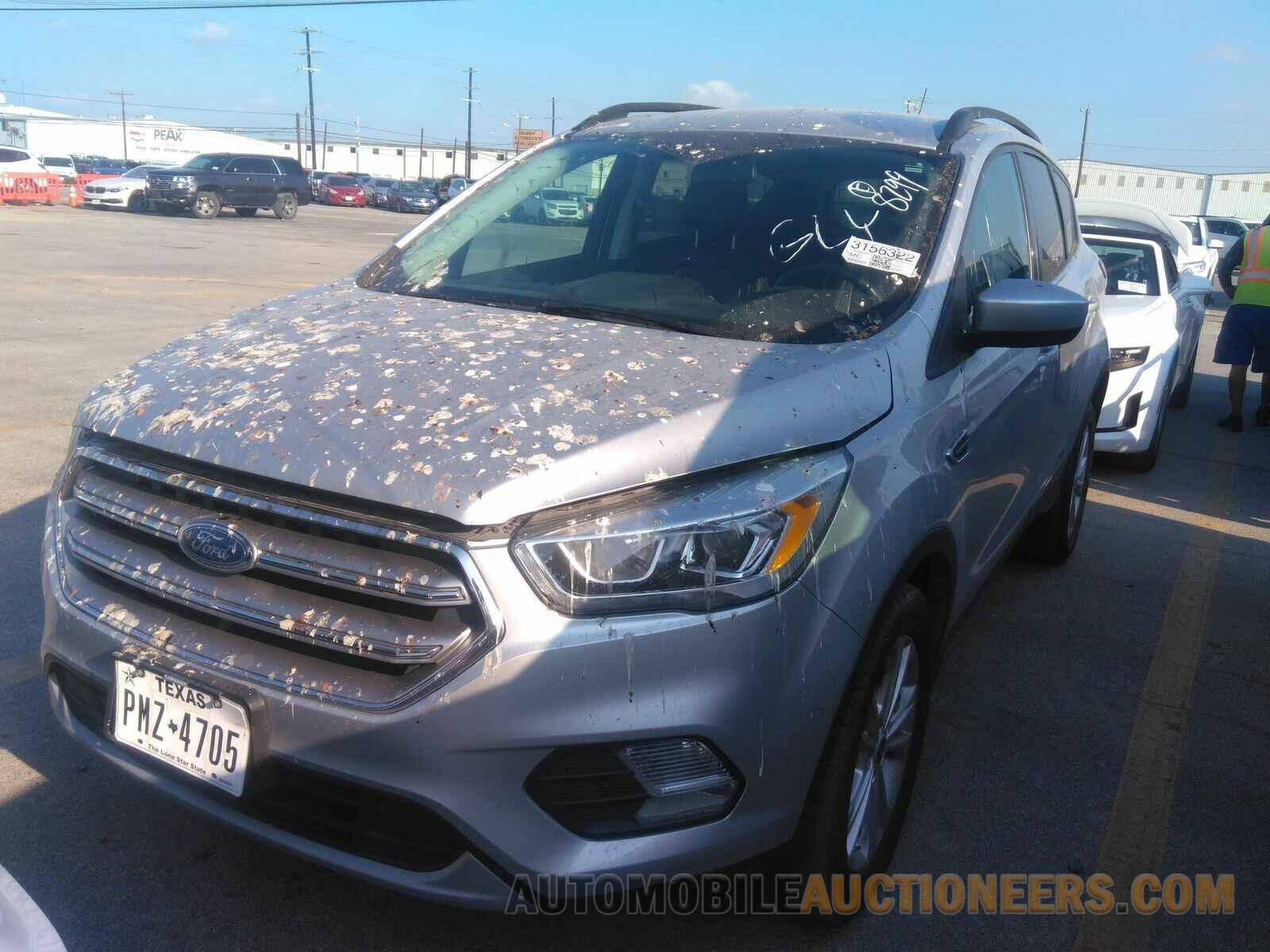 1FMCU0G95HUB68299 Ford Escape 2017