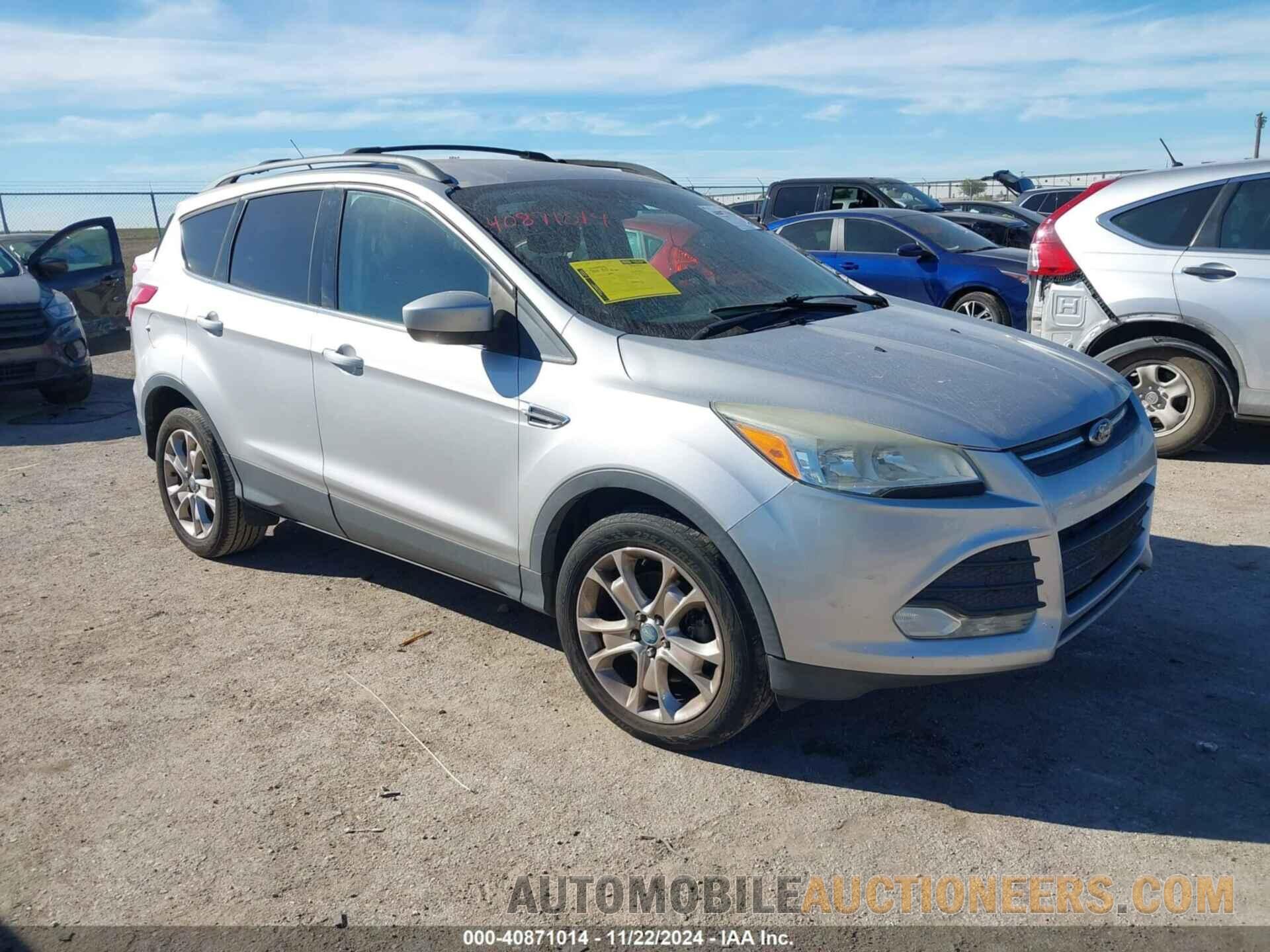 1FMCU0G96DUB45852 FORD ESCAPE 2013