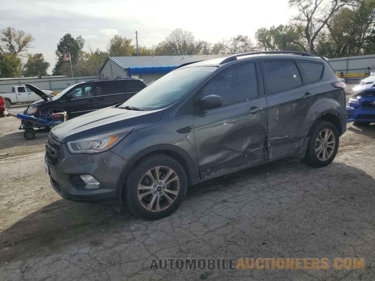 1FMCU0G96HUA22137 FORD ESCAPE 2017