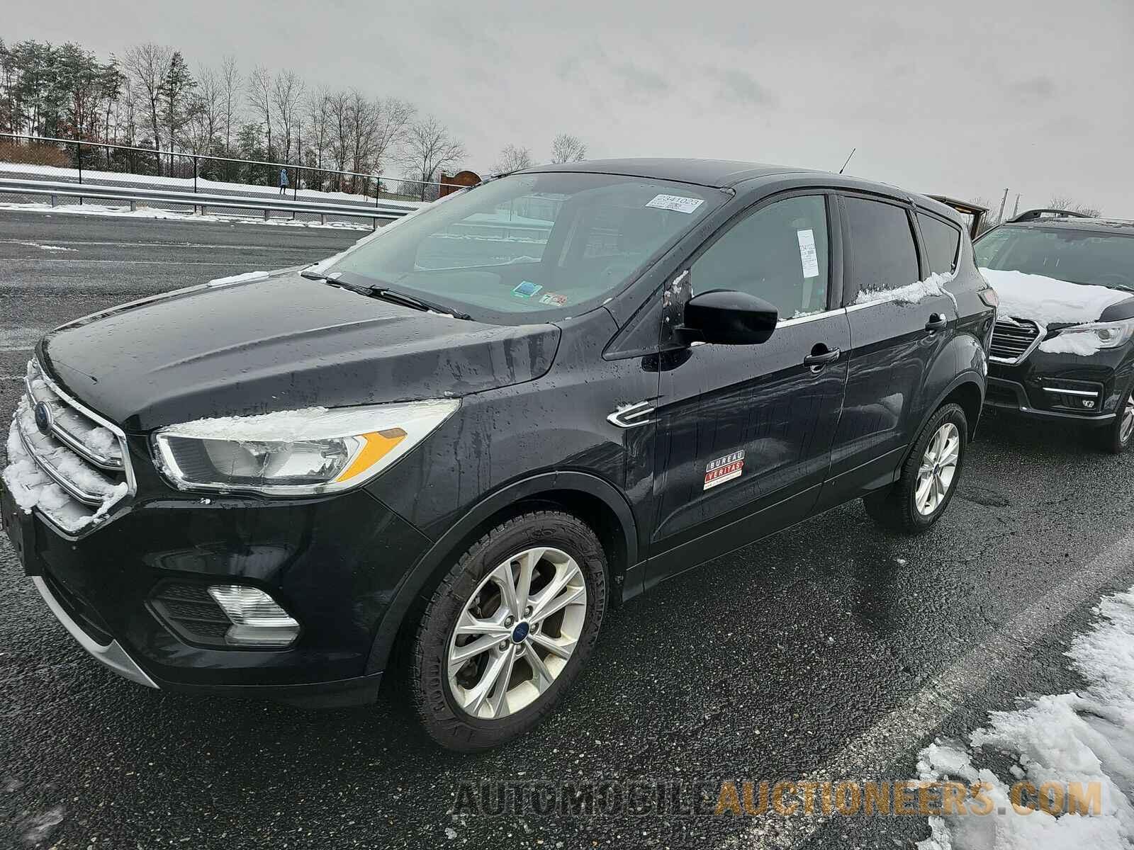 1FMCU0G96HUB01730 Ford Escape 2017