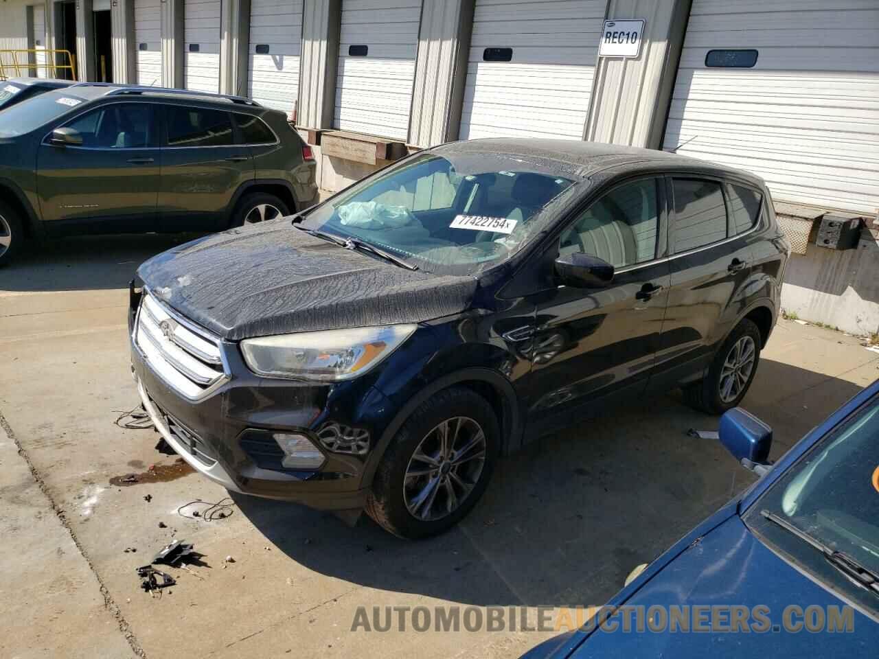 1FMCU0G98HUE33054 FORD ESCAPE 2017