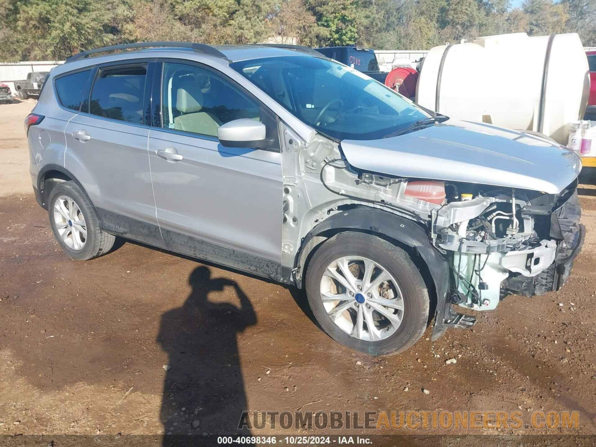 1FMCU0G99JUB62477 FORD ESCAPE 2018