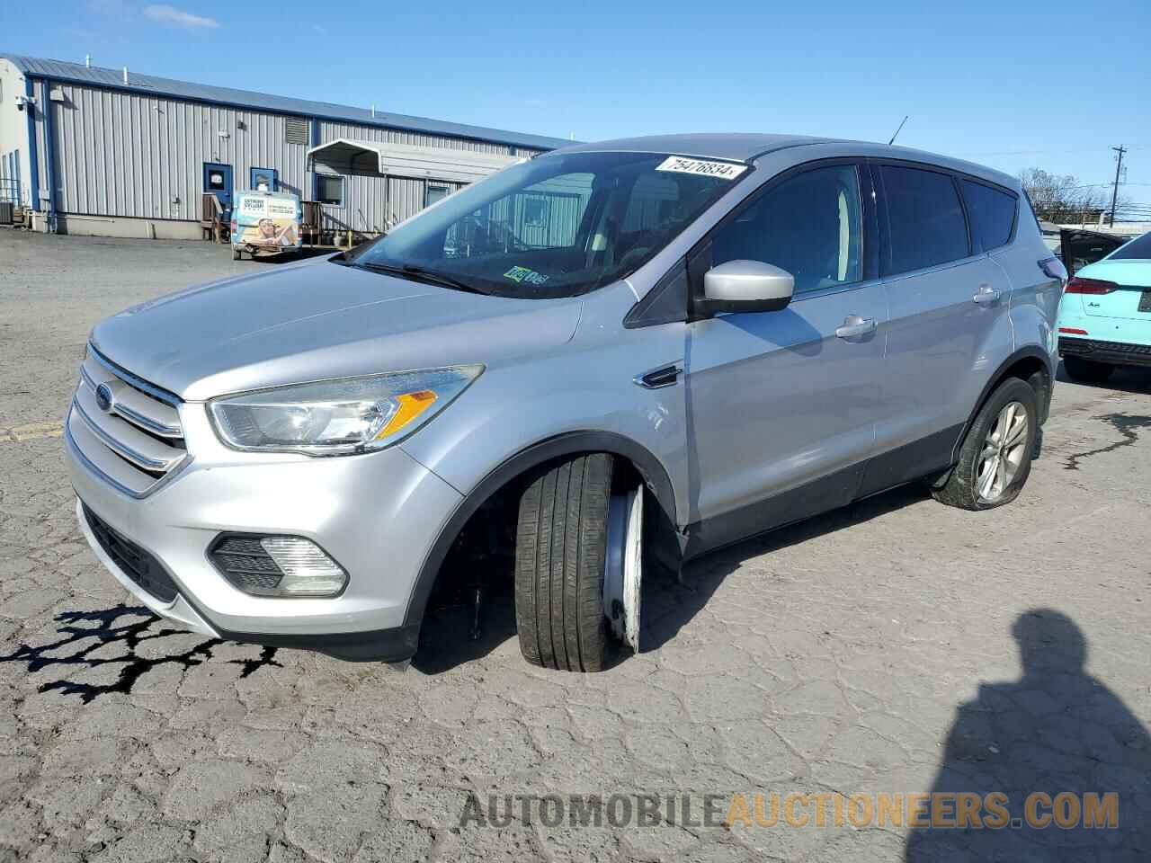 1FMCU0GD0HUA45076 FORD ESCAPE 2017