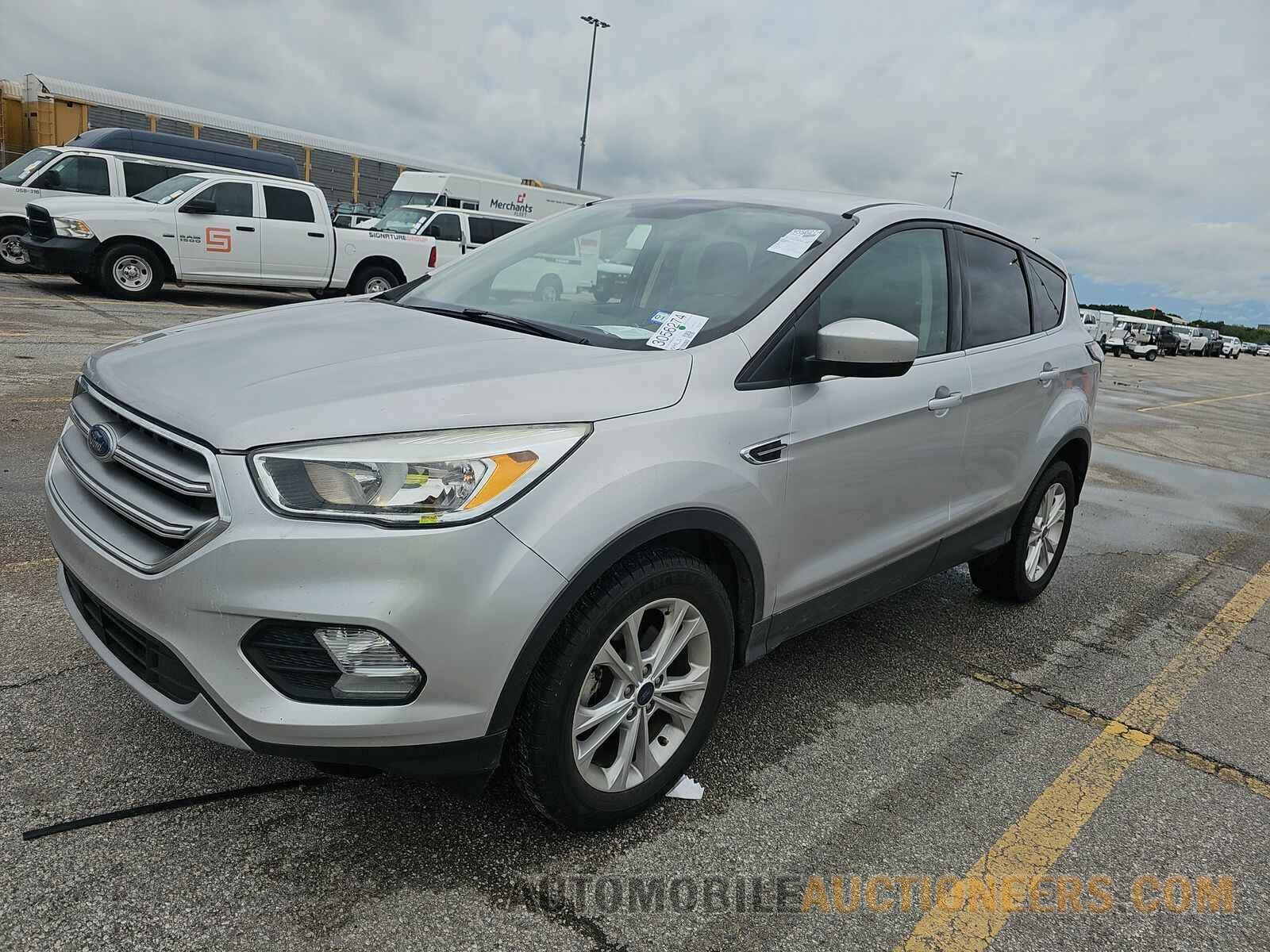 1FMCU0GD0HUA99140 Ford Escape 2017