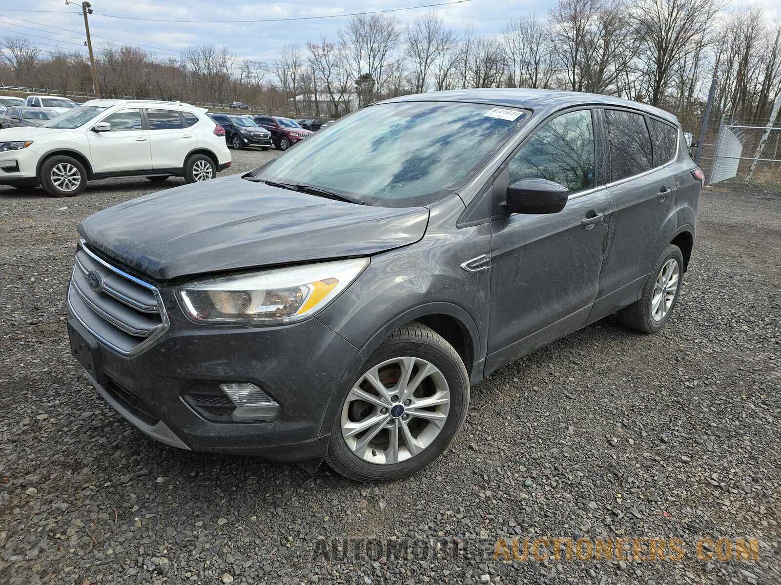 1FMCU0GD0HUB65590 Ford Escape 2017