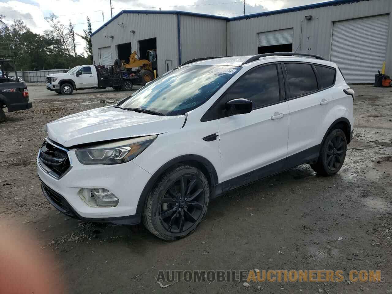 1FMCU0GD0HUD24530 FORD ESCAPE 2017