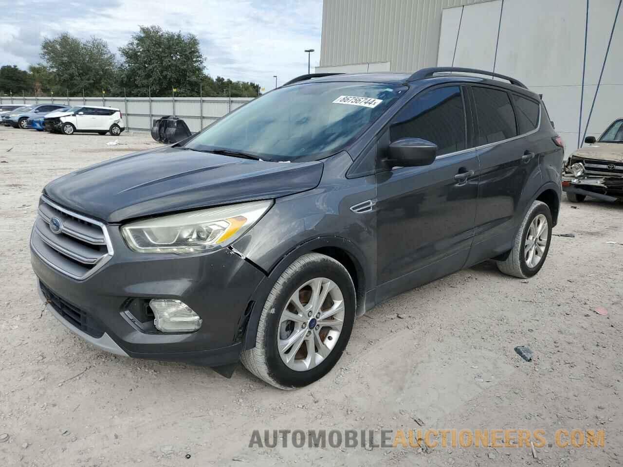 1FMCU0GD0HUD45443 FORD ESCAPE 2017