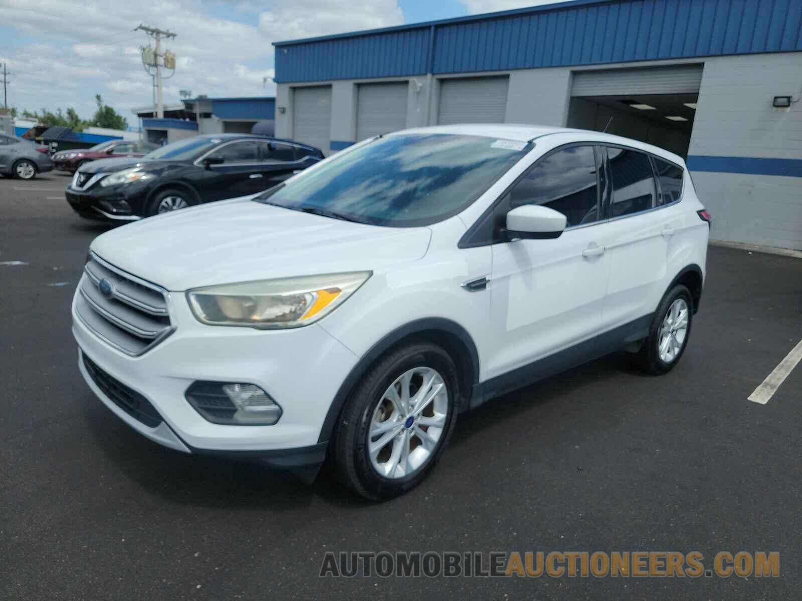 1FMCU0GD0HUD78586 Ford Escape 2017