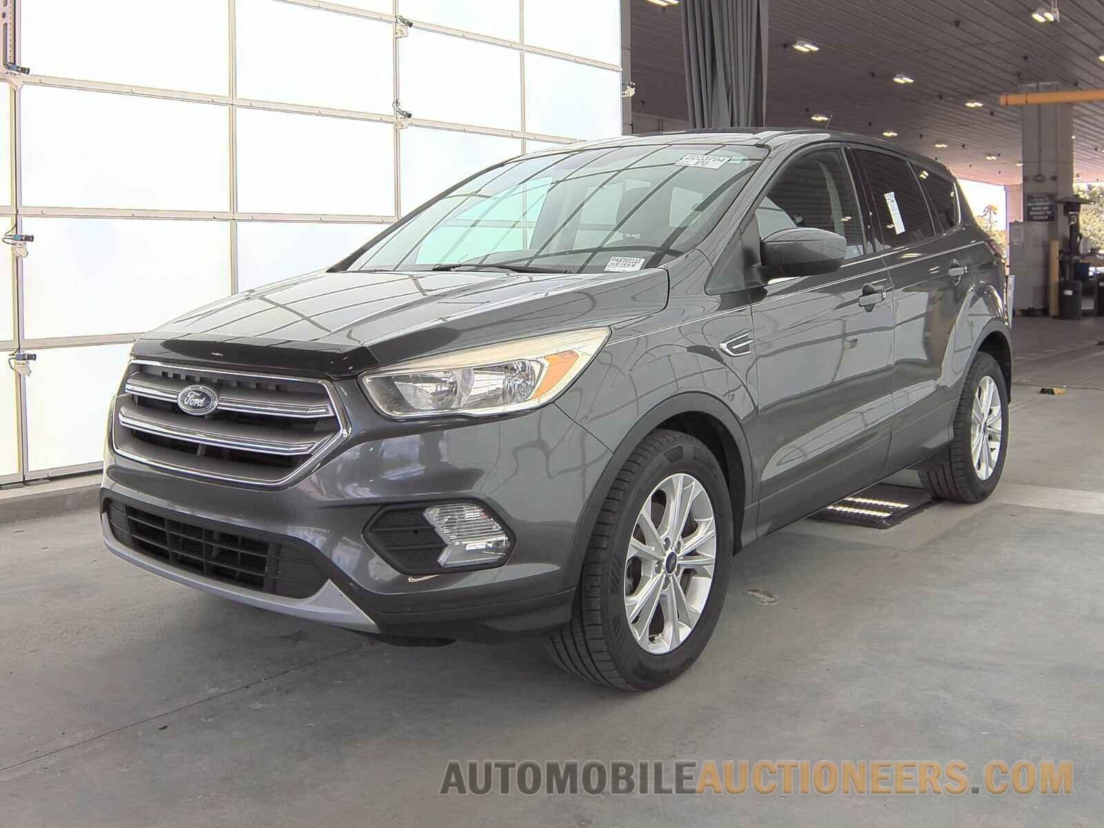 1FMCU0GD0HUE86111 Ford Escape 2017