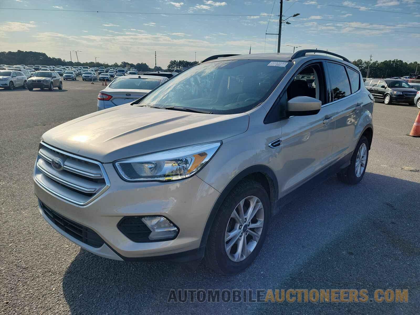 1FMCU0GD0JUB10384 Ford Escape 2018