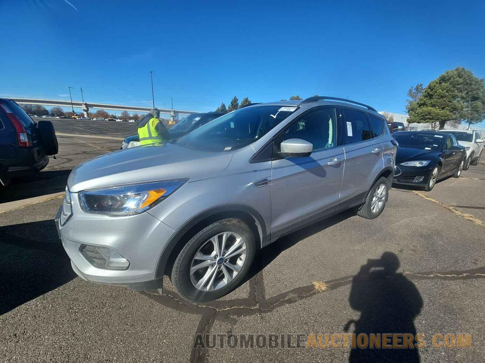 1FMCU0GD0JUD37123 Ford Escape 2018