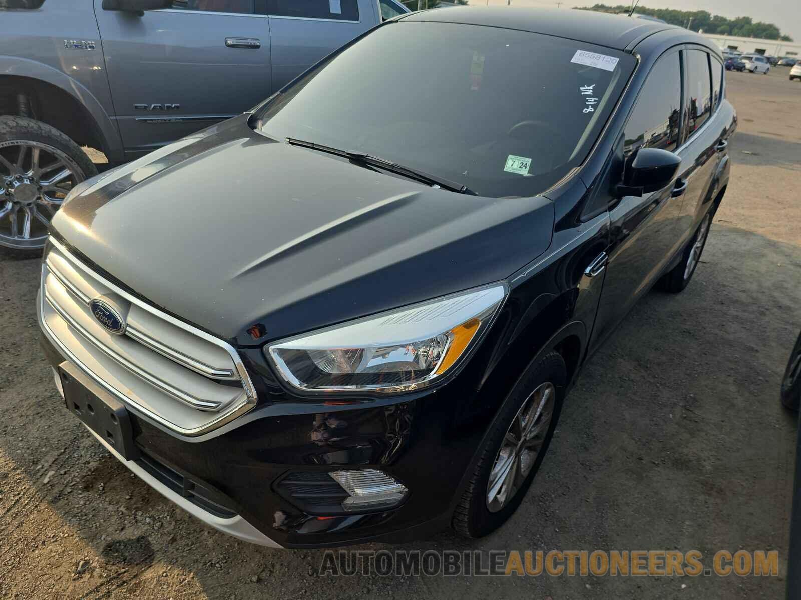 1FMCU0GD0KUA01232 Ford Escape 2019