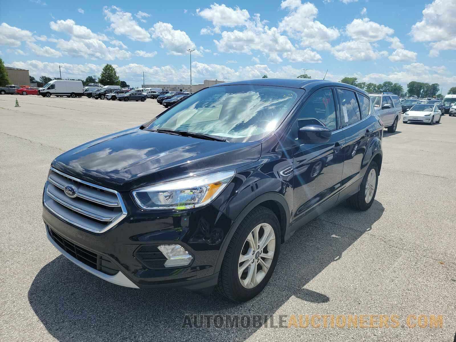 1FMCU0GD0KUC00832 Ford Escape 2019