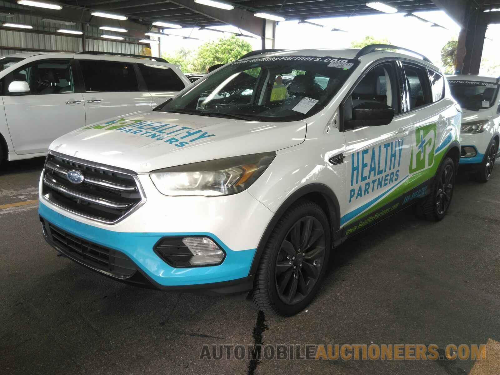 1FMCU0GD1HUA09865 Ford Escape 2017