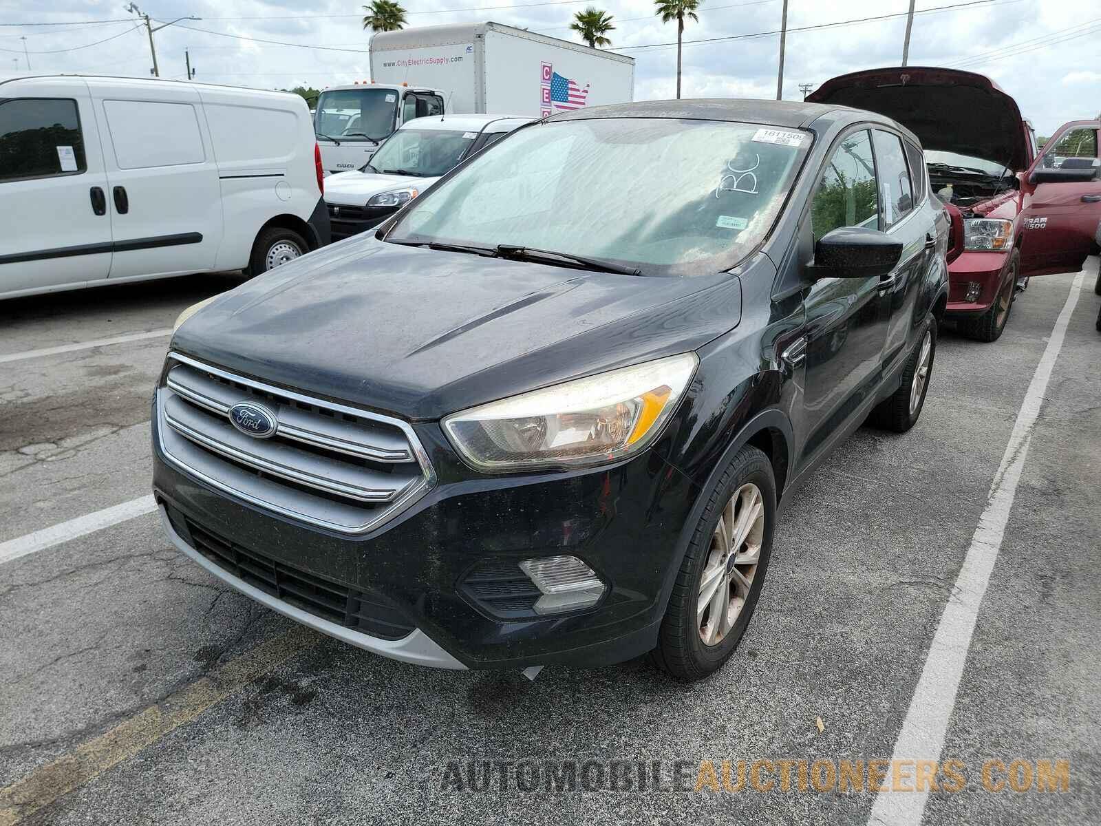 1FMCU0GD1HUA75140 Ford Escape 2017