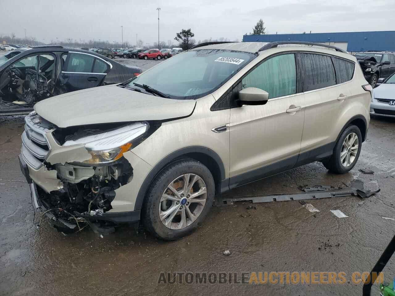 1FMCU0GD1HUC86323 FORD ESCAPE 2017