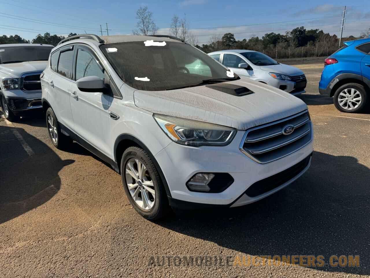 1FMCU0GD1HUD09115 FORD ESCAPE 2017