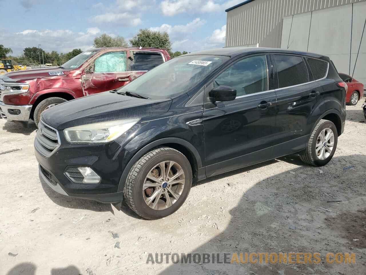 1FMCU0GD1HUD25377 FORD ESCAPE 2017