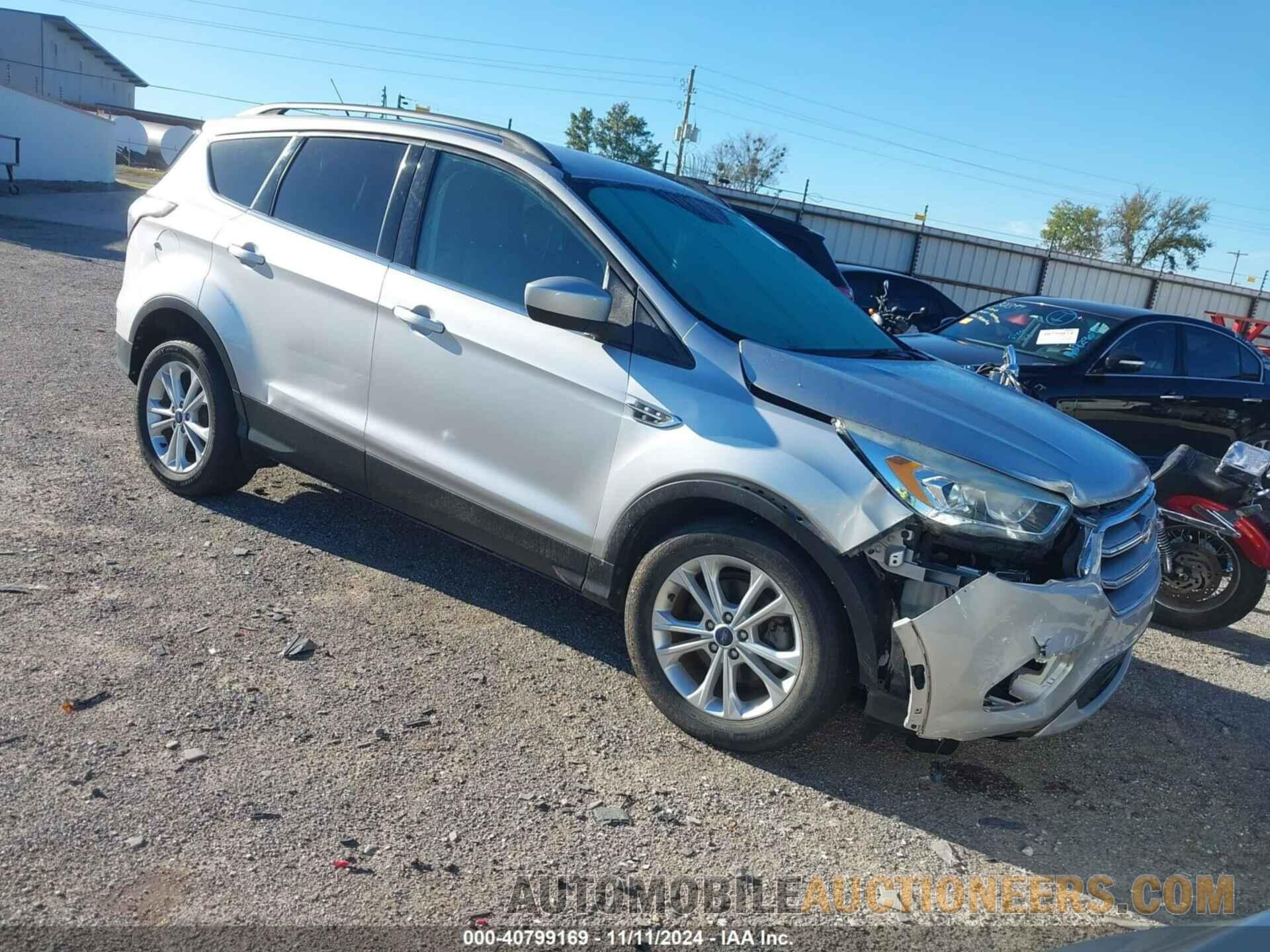 1FMCU0GD1HUE45678 FORD ESCAPE 2017