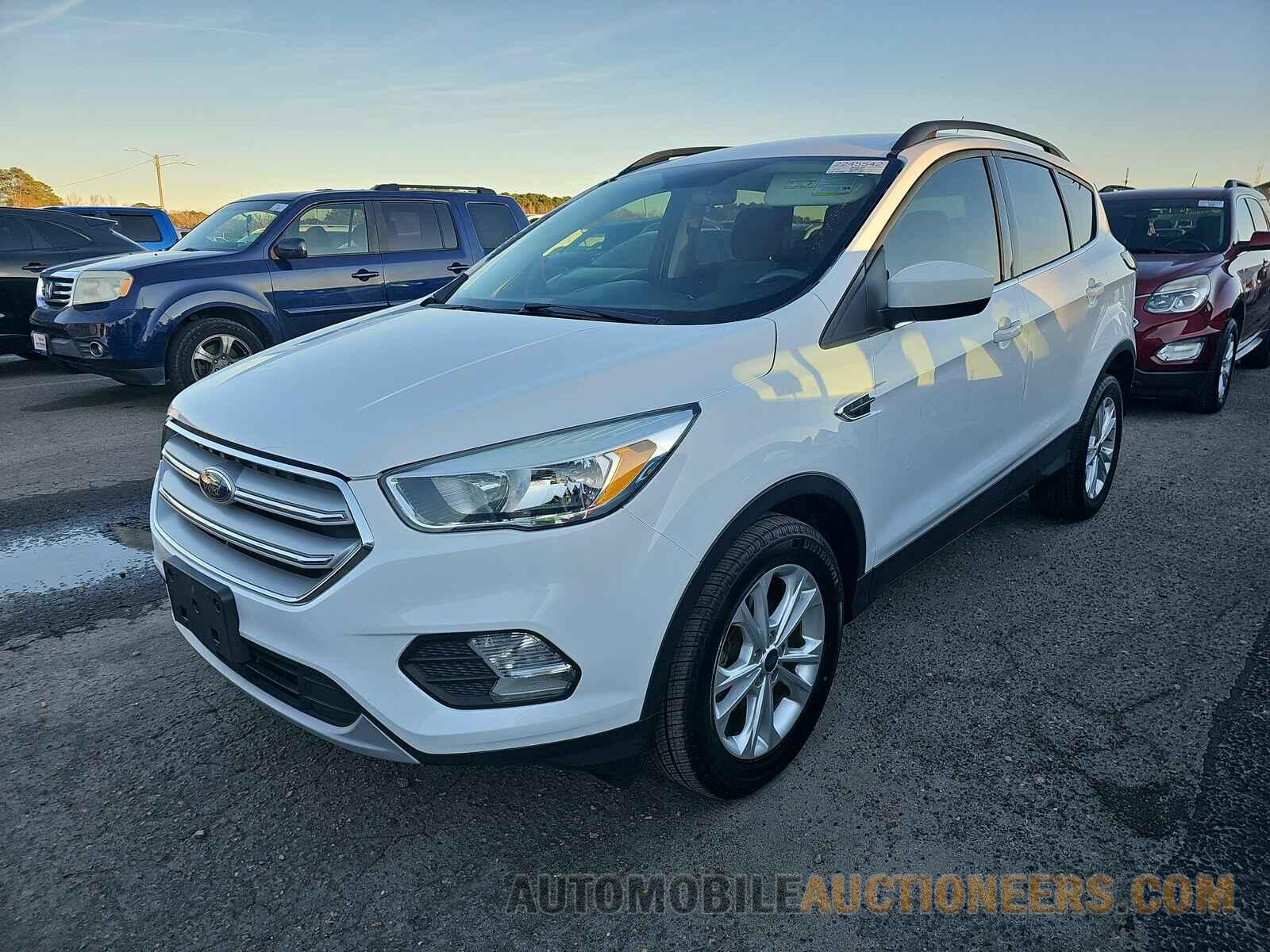 1FMCU0GD1JUB17411 Ford Escape 2018