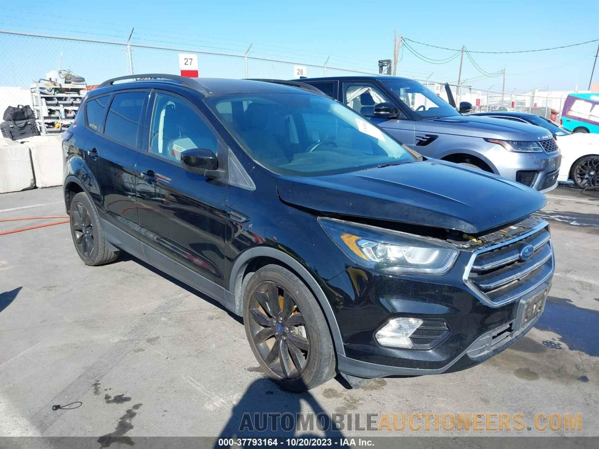 1FMCU0GD1JUC09246 FORD ESCAPE 2018