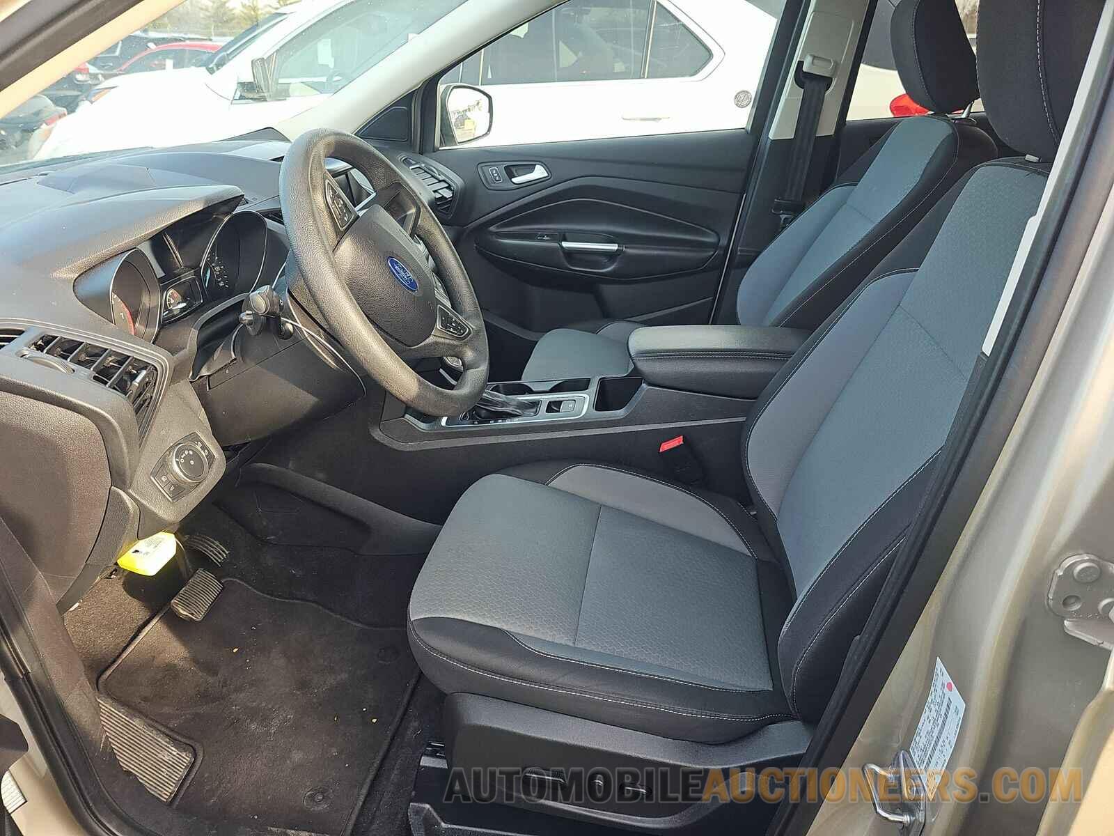 1FMCU0GD1JUD57123 Ford Escape 2018