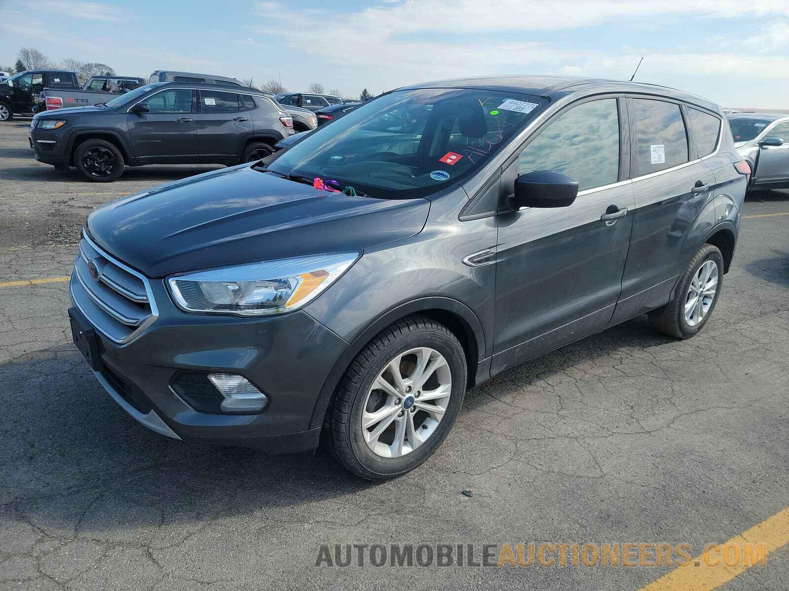 1FMCU0GD1KUA13079 Ford Escape 2019