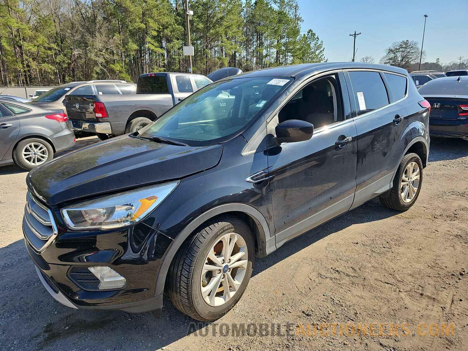 1FMCU0GD1KUB11397 Ford Escape 2019