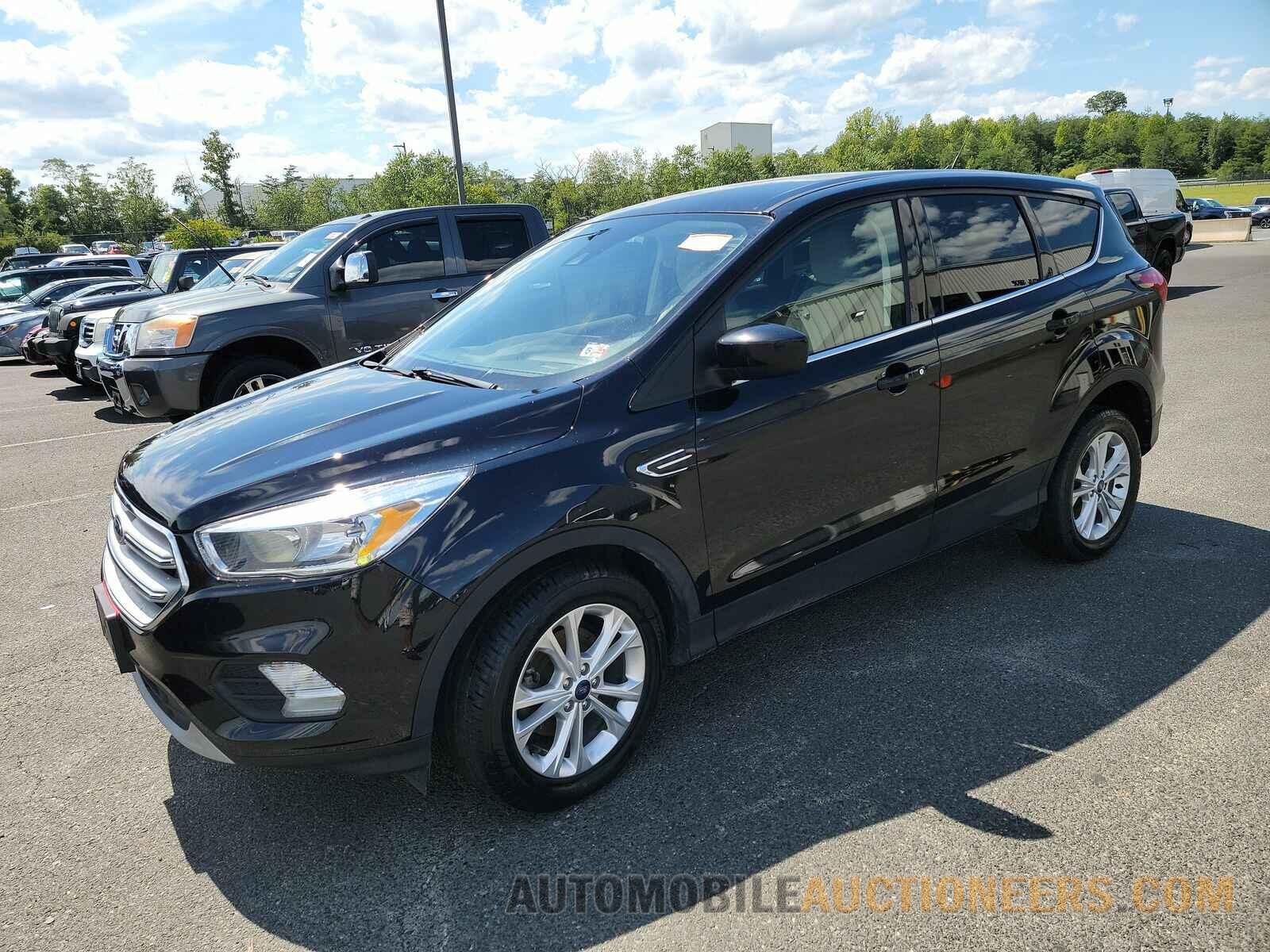 1FMCU0GD1KUB32623 Ford Escape 2019