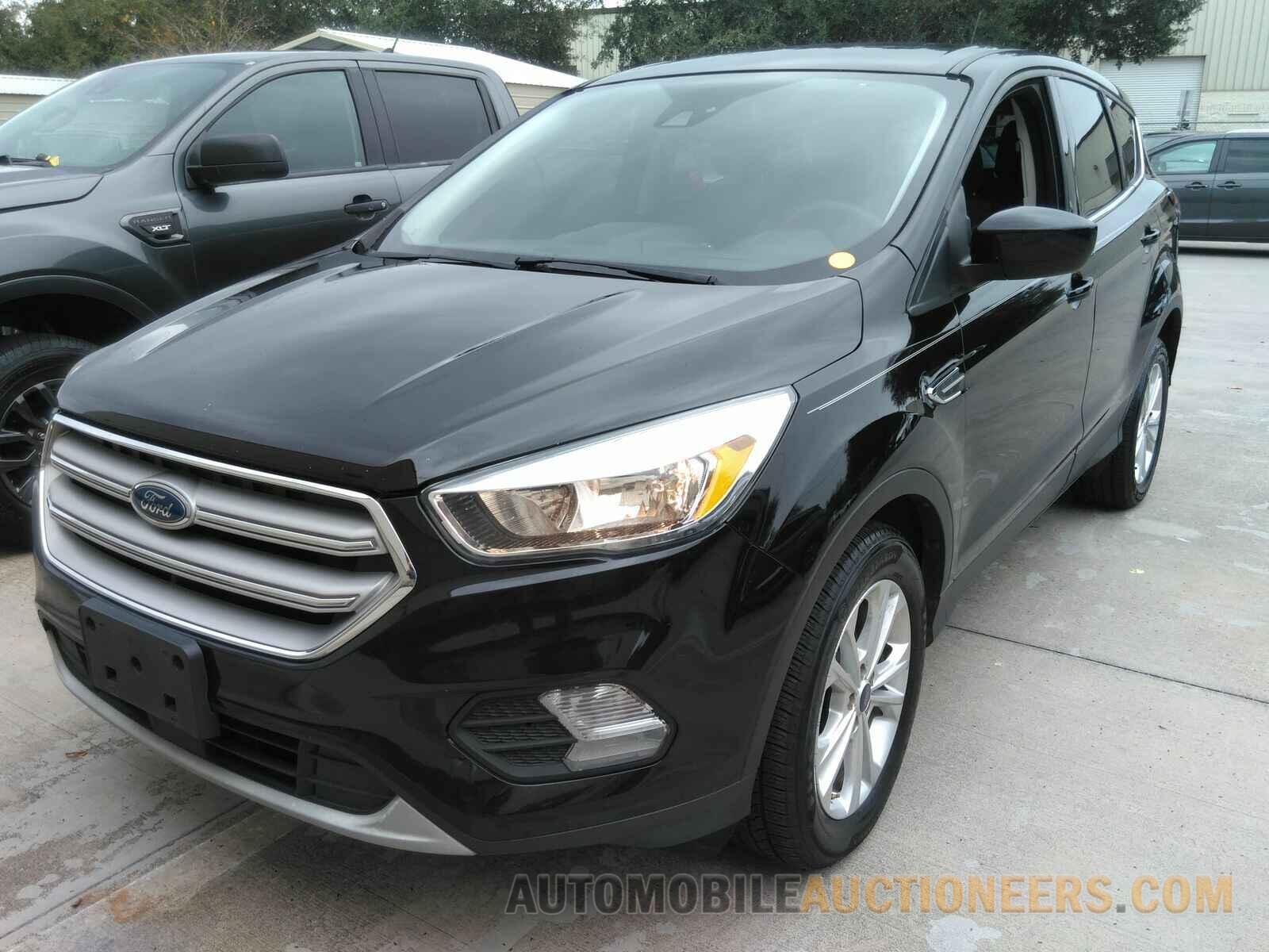 1FMCU0GD1KUB33173 Ford Escape 2019