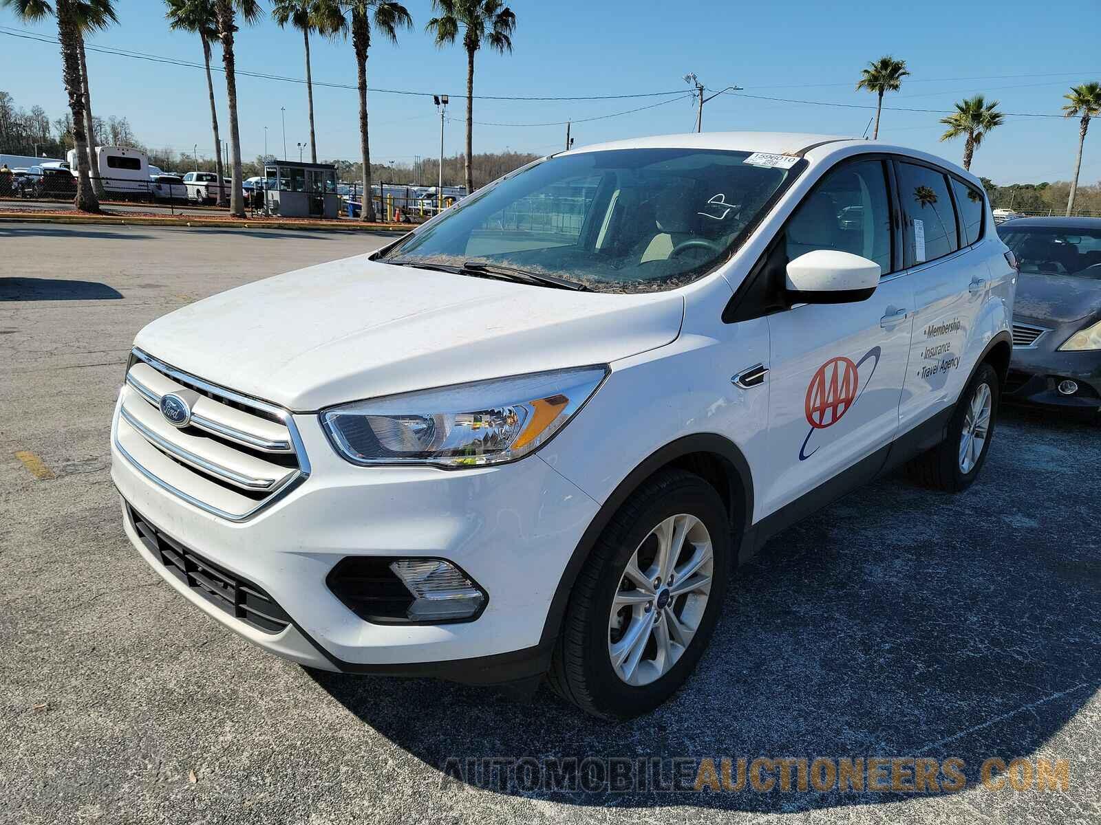 1FMCU0GD1KUC06686 Ford Escape 2019