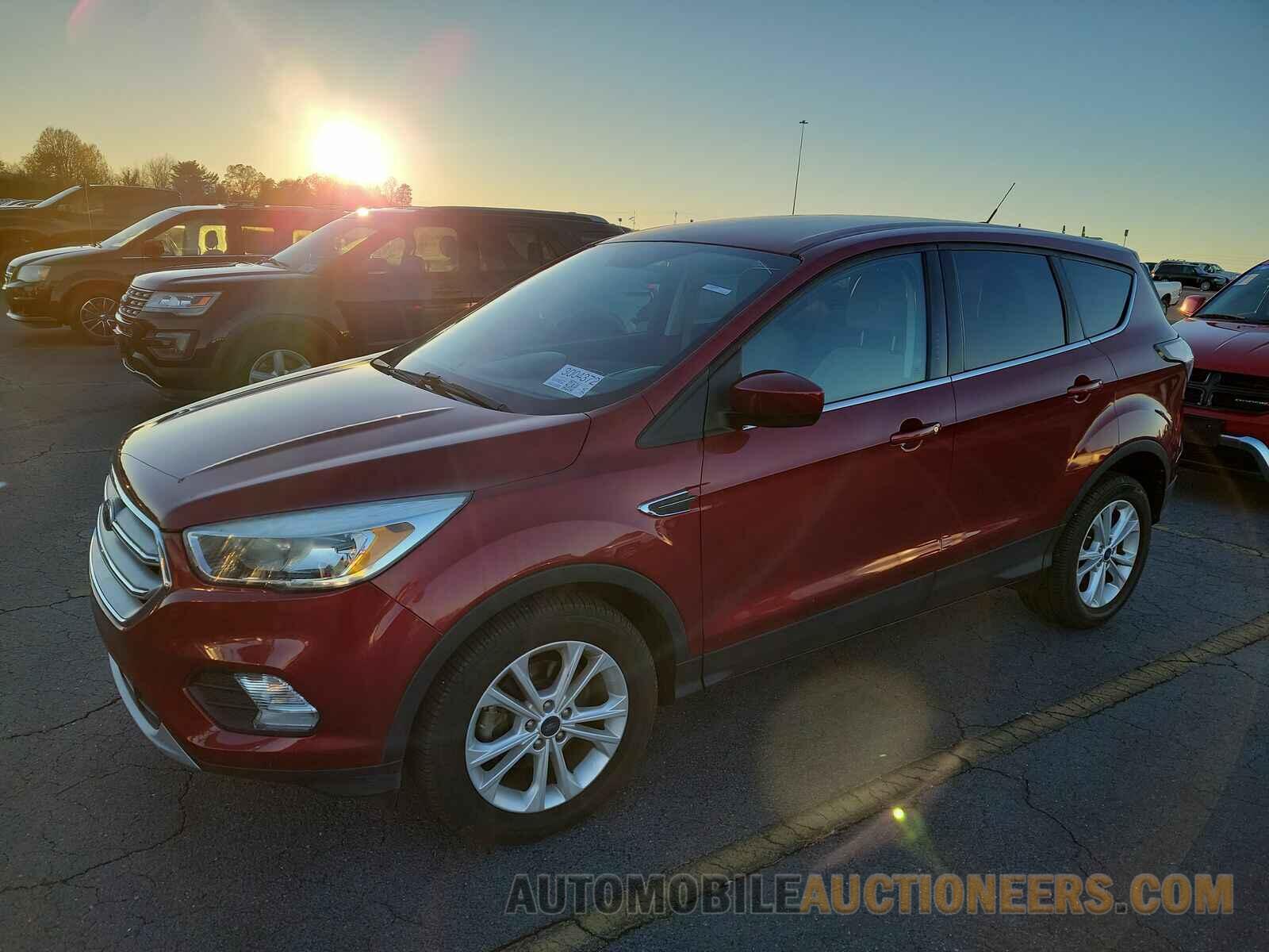 1FMCU0GD2HUA12175 Ford Escape 2017