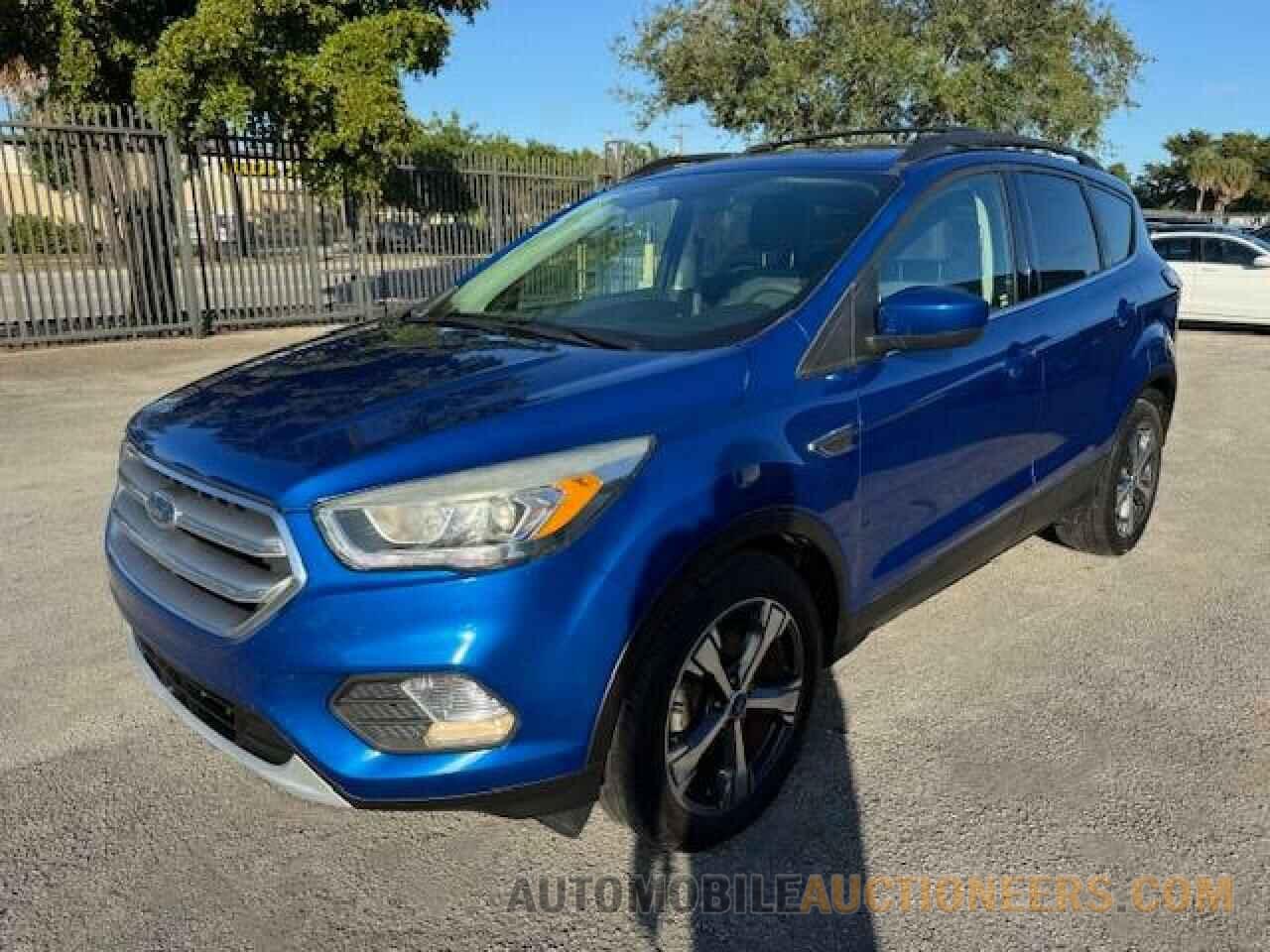 1FMCU0GD2HUA19806 FORD ESCAPE 2017