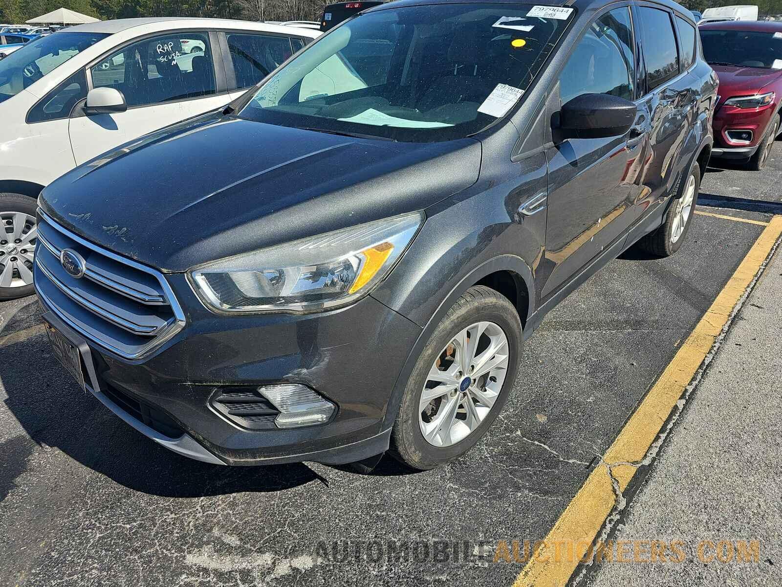 1FMCU0GD2HUA53325 Ford Escape 2017