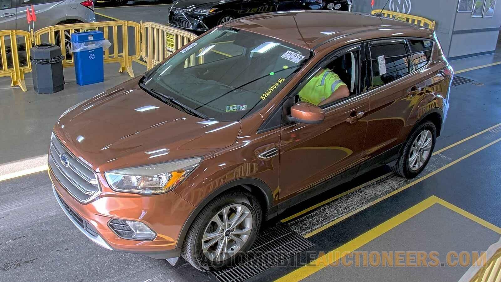 1FMCU0GD2HUB35068 Ford Escape 2017