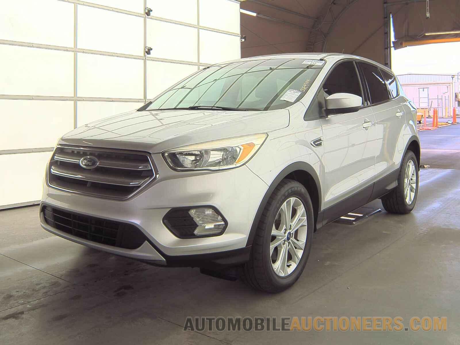 1FMCU0GD2HUD91226 Ford Escape 2017