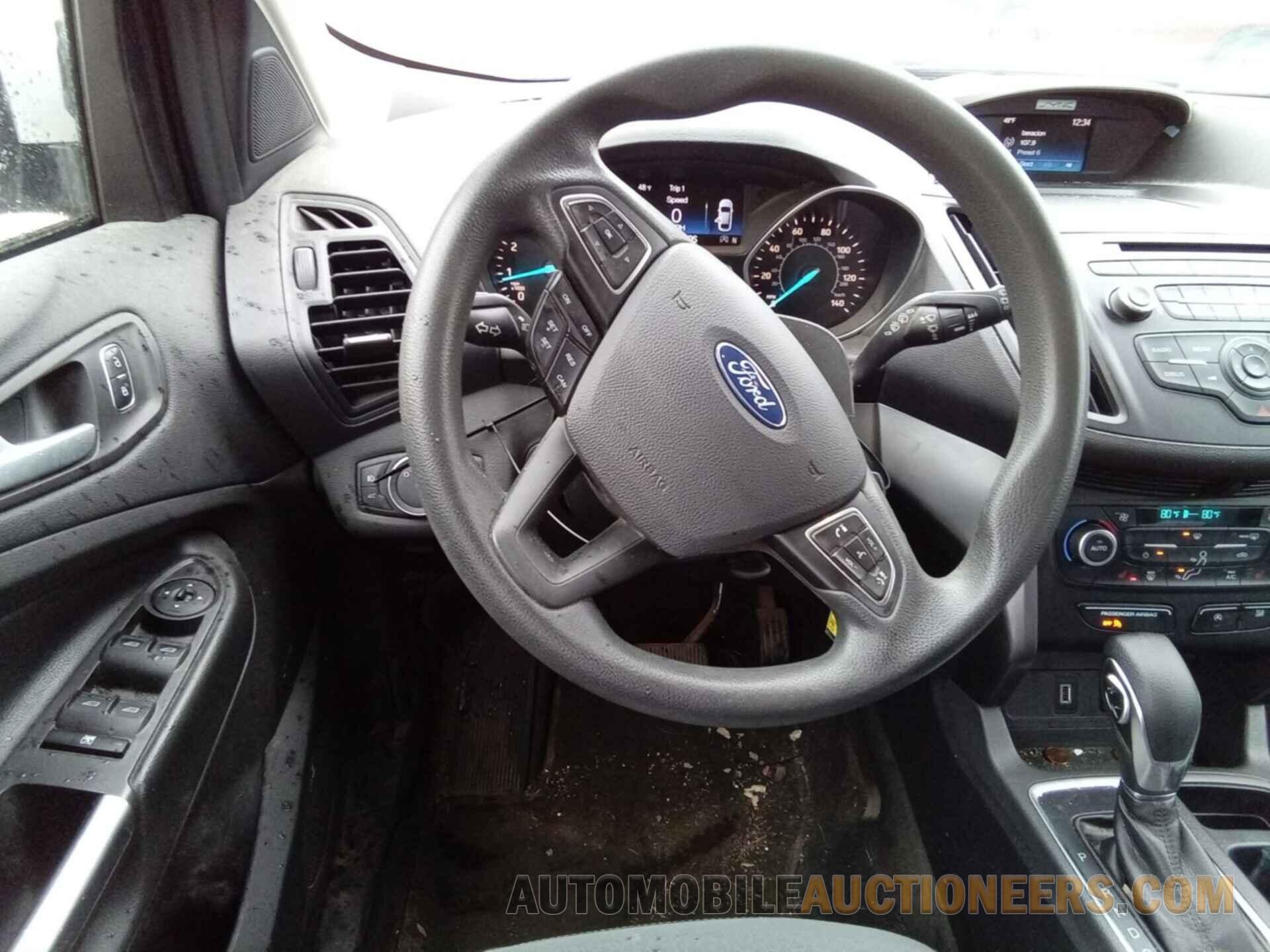 1FMCU0GD2JUA76013 FORD ESCAPE 2018