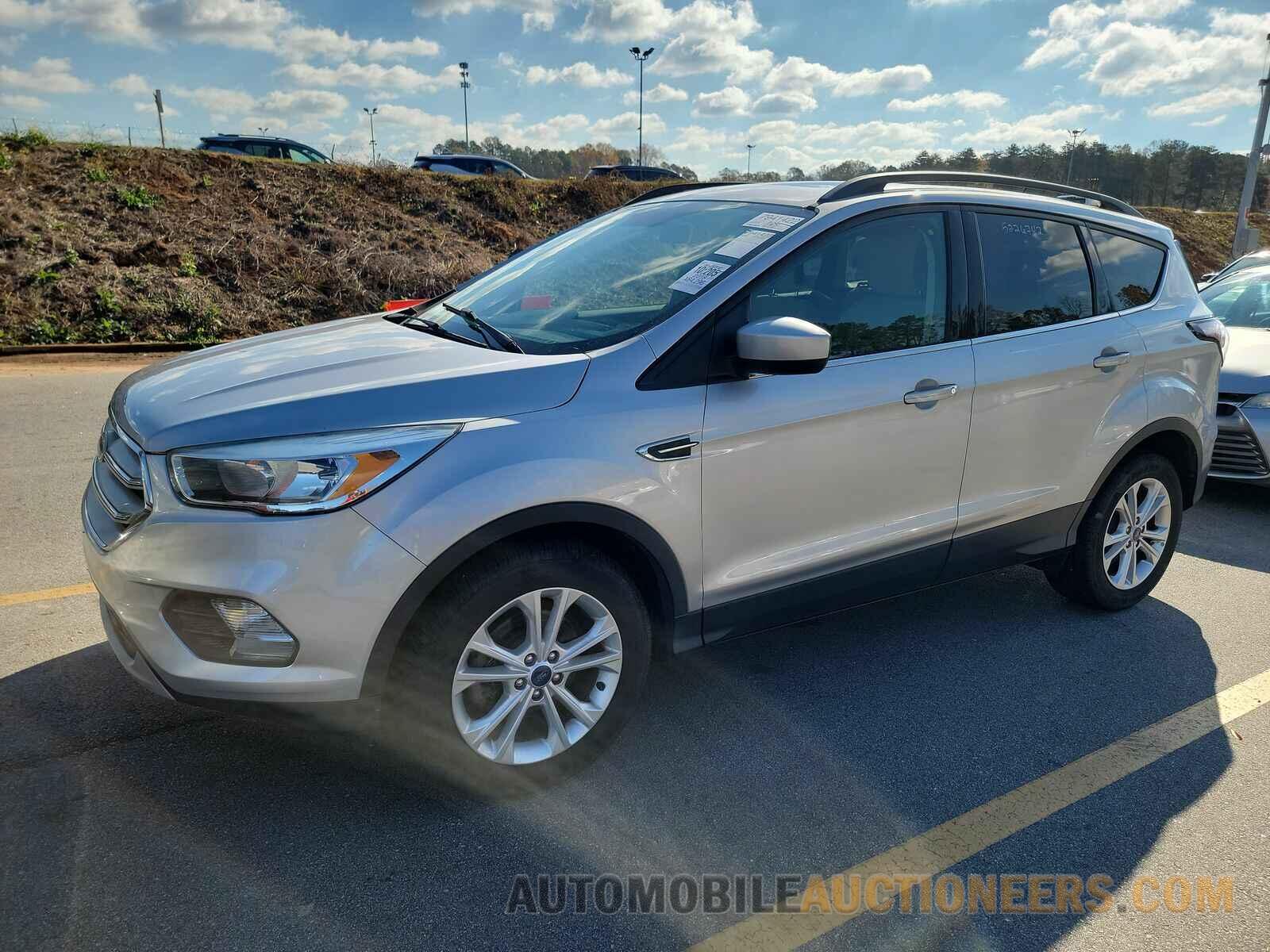 1FMCU0GD2JUB74989 Ford Escape 2018