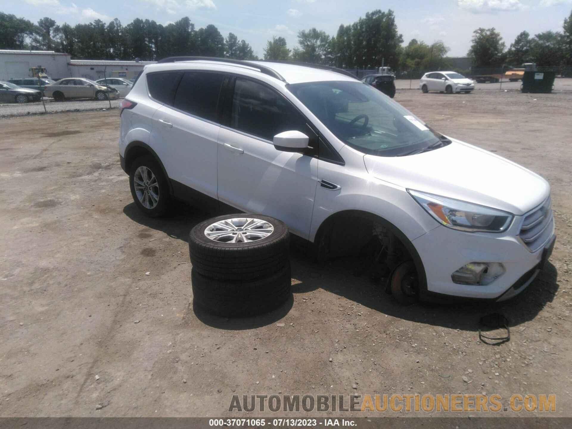 1FMCU0GD2JUC38030 FORD ESCAPE 2018