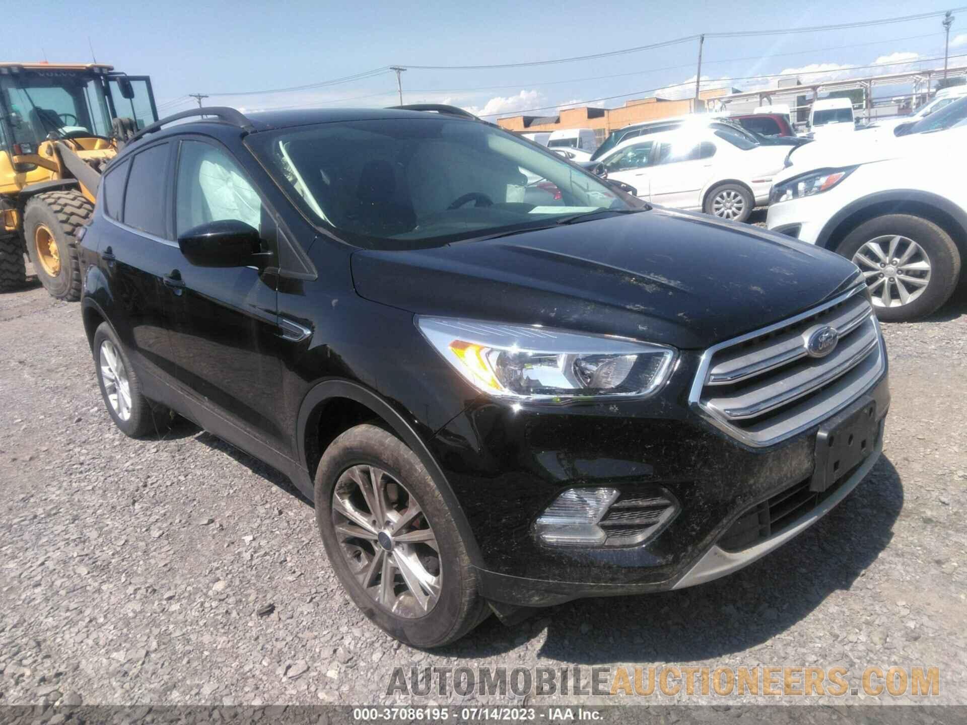 1FMCU0GD2JUD38208 FORD ESCAPE 2018