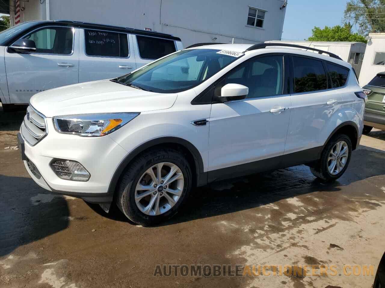 1FMCU0GD2JUD56160 FORD ESCAPE 2018