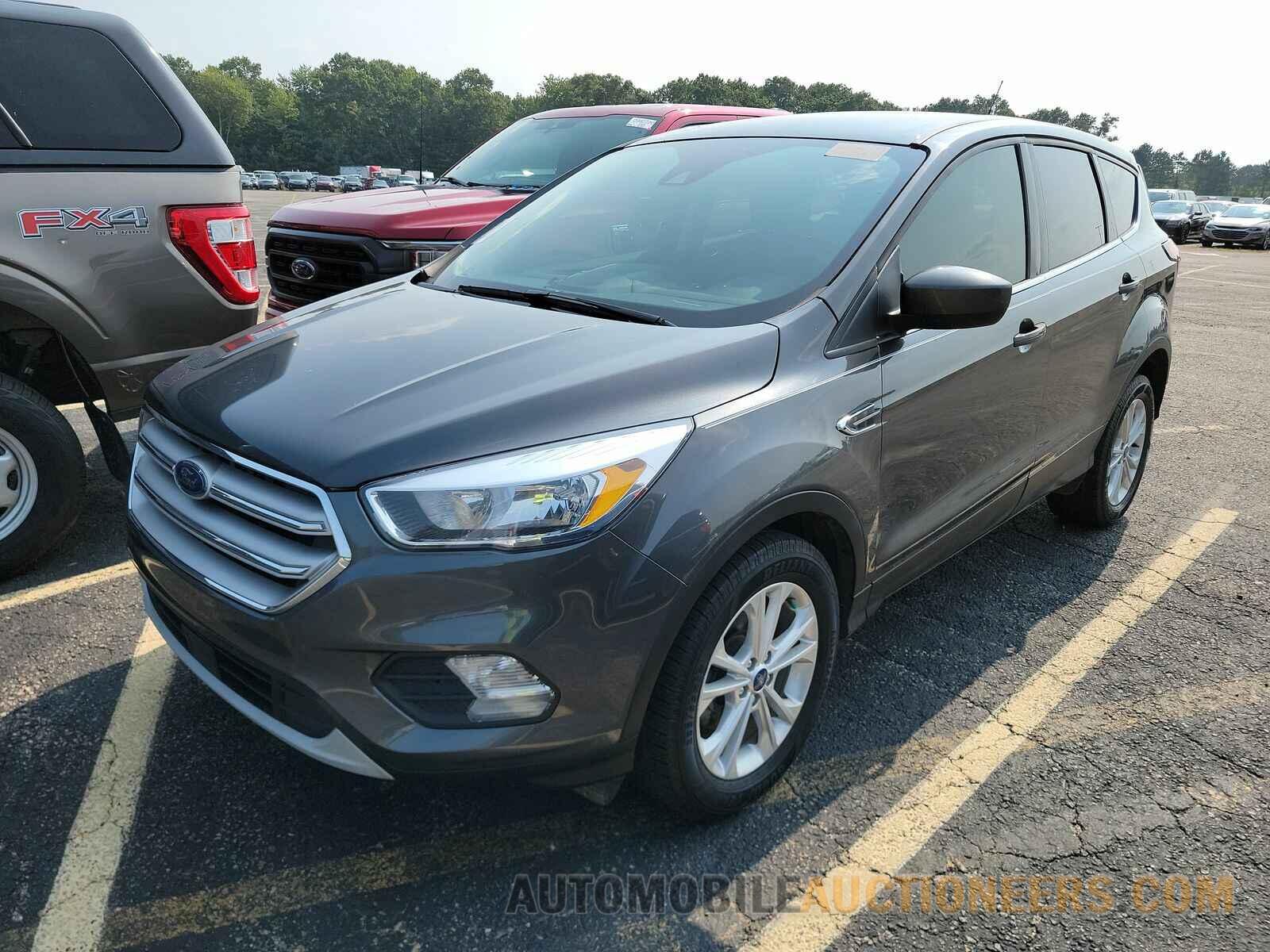 1FMCU0GD2KUB95763 Ford Escape 2019