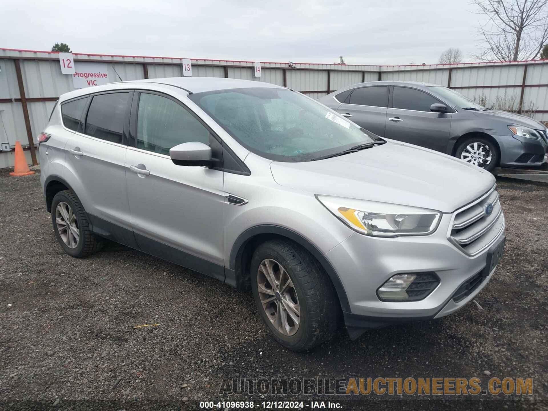 1FMCU0GD3HUB30543 FORD ESCAPE 2017