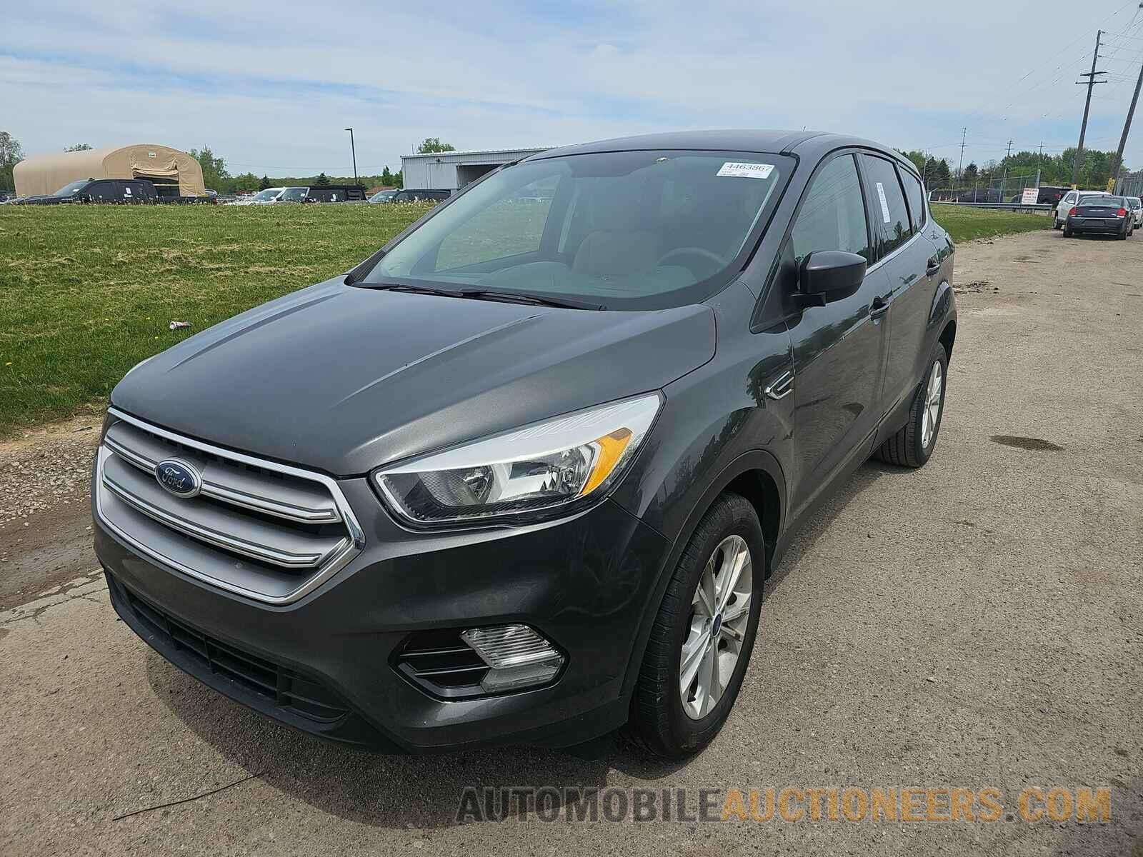 1FMCU0GD3HUB51327 Ford Escape 2017