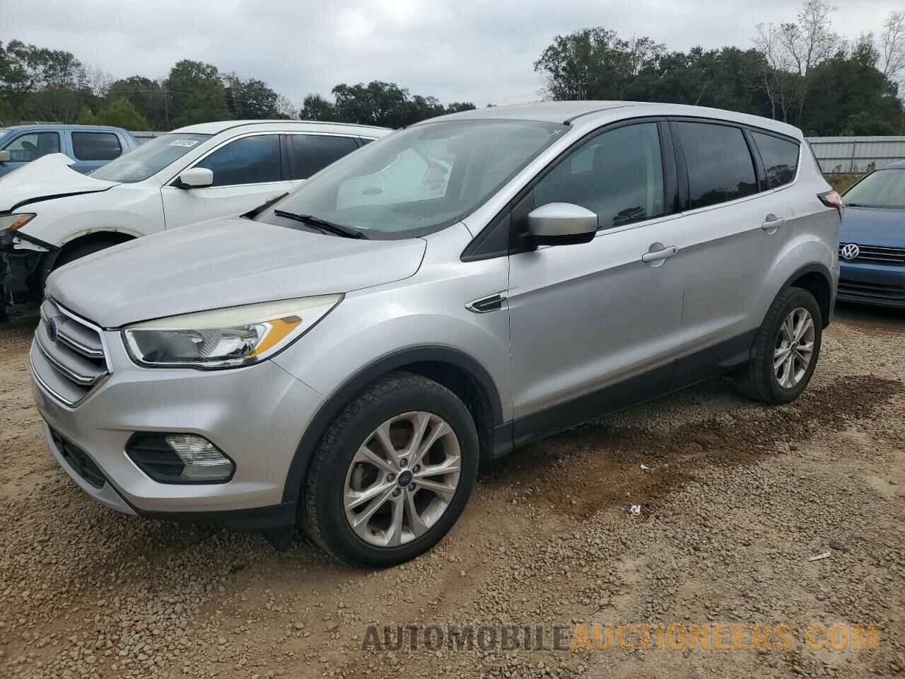 1FMCU0GD3HUC00784 FORD ESCAPE 2017